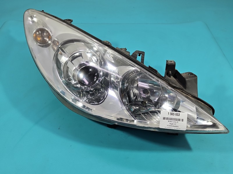 Reflektor prawy lampa przód Peugeot 307 EUROPA
