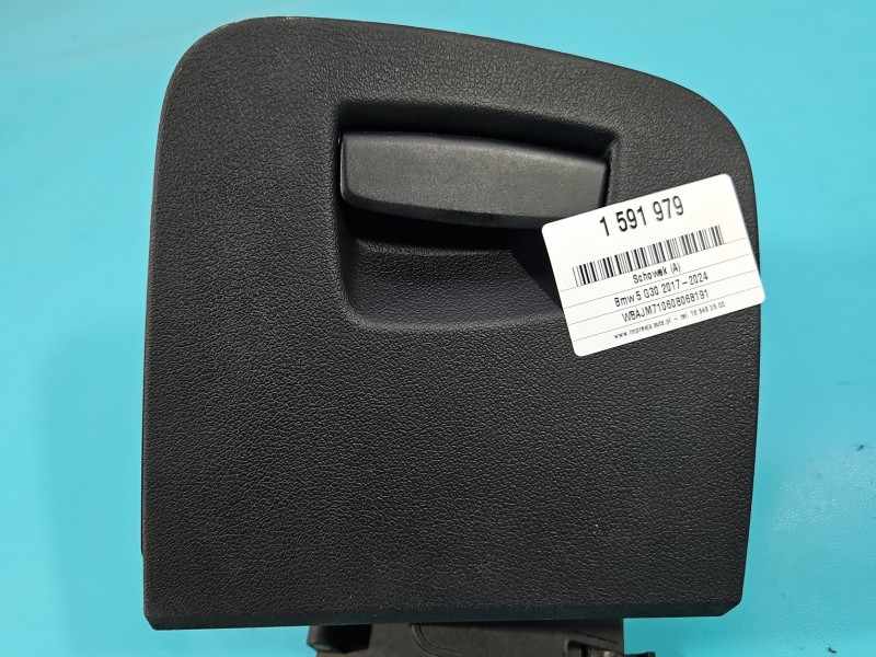 Schowek pasażera BMW G30 EUROPA 937855811, 83202001, 9378558