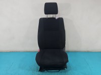 Fotel lewy przód kierowcy Suzuki Swift Mk6 EU 5d Suzuki, Europejska, Regulowany ręcznie, dziury w materiale