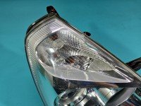 Reflektor prawy lampa przód Kia Carnival II 05-14 EUROPA