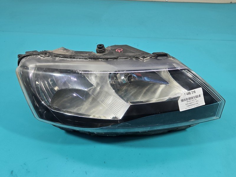 Reflektor prawy lampa przód Skoda Rapid EUROPA Reflektor prawy lampa przód Skoda Rapid EUROPA