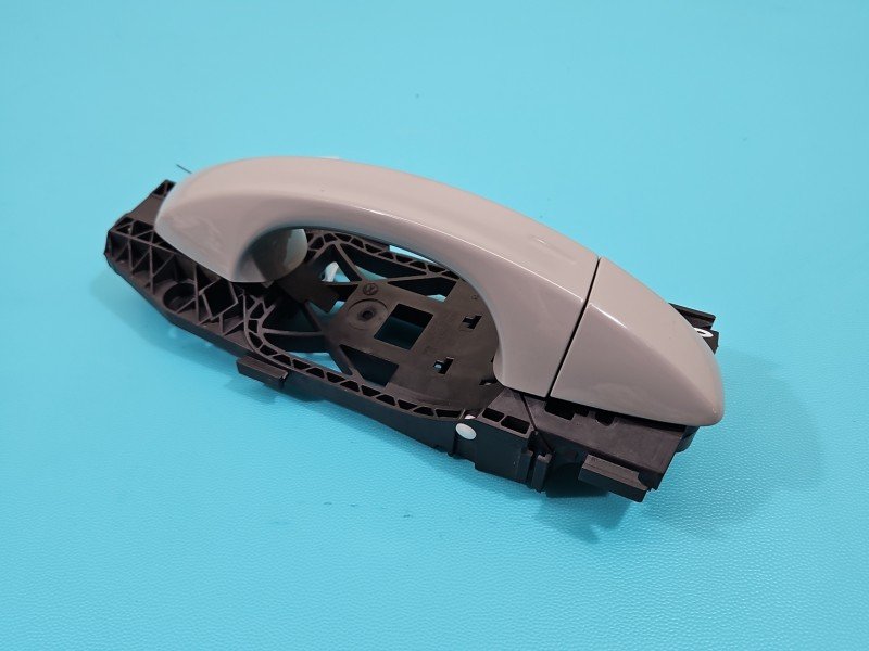 Klamka przód prawa zewnętrzna Skoda Kodiaq I 5N0839885H