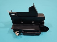 Zamek przód lewy 805035308RA Dacia Sandero III 20- EUROPA Producent części: Dacia, 2pin