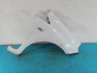Błotnik przód prawy Fiat Grande Punto biały
