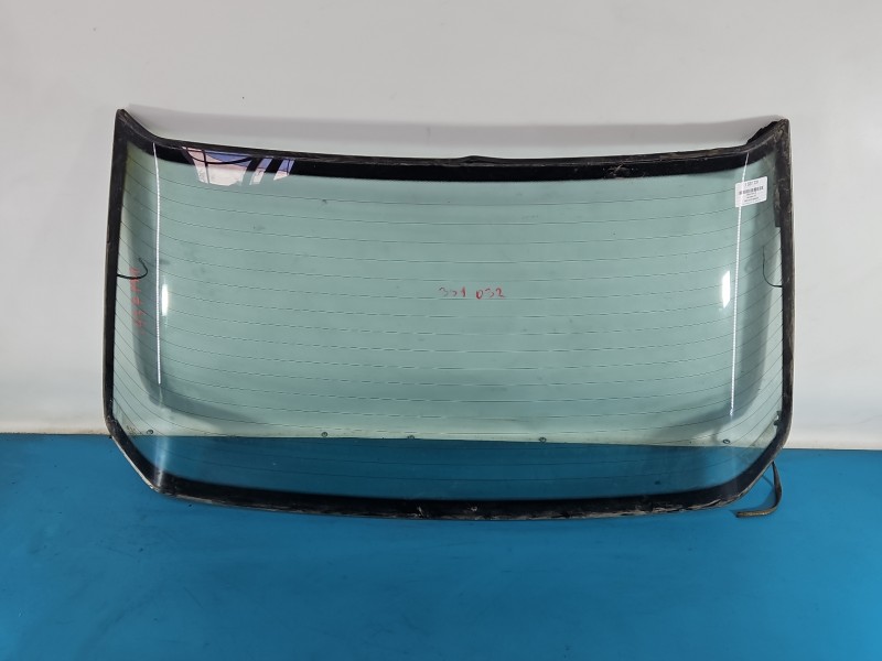 Szyba tylna KLAPY BAGAŻNIKA TYŁ Mercedes 124 sedan