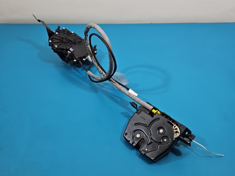 Zamek klapy tył 7269543 bmw F30 kombi Producent części: BMW, Europejska, Zerwany sznurek awaryjny otwieranie klapy