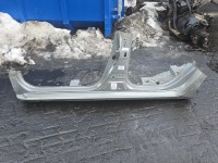 Próg lewy SŁUPEK ŚRODKOWY B Toyota Auris II HB 5d 1G6