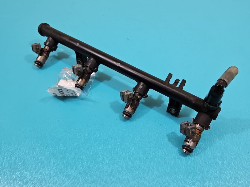TESTOWANY Wtryskiwacz Renault Espace IV 8200053030 2.0 T TESTOWANY Wtryskiwacz Renault Espace IV 8200053030 2.0 T