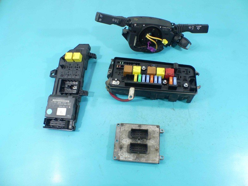 Komputer Sterownik silnika Opel Vectra C 2.2 16v 12571663AN