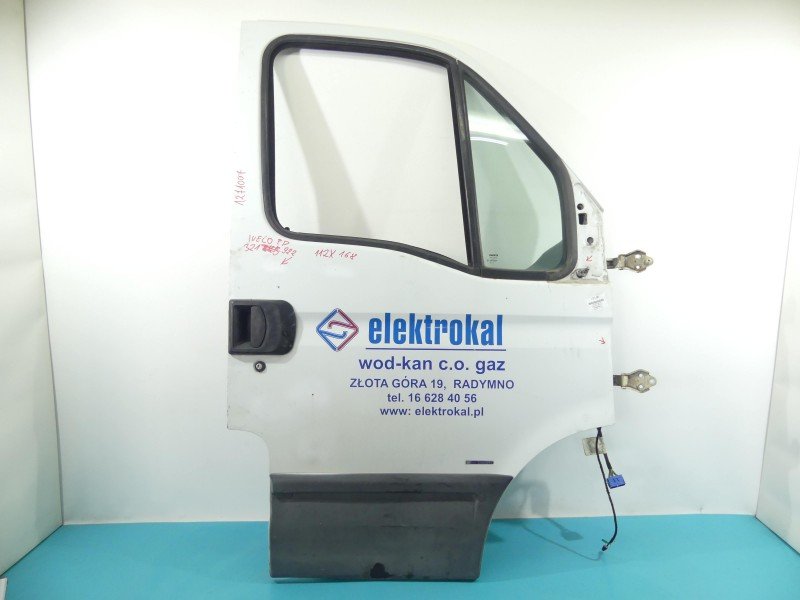 DRZWI PRZÓD PRAWE PASAŻERA Iveco Daily IV 06-14 5d biały DRZWI PRZÓD PRAWE PASAŻERA Iveco Daily IV 06-14 5d biały