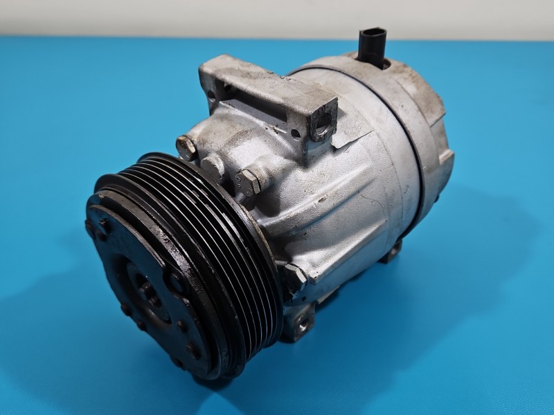 Sprężarka klimatyzacji kompresor Renault Laguna II 1.8 16V