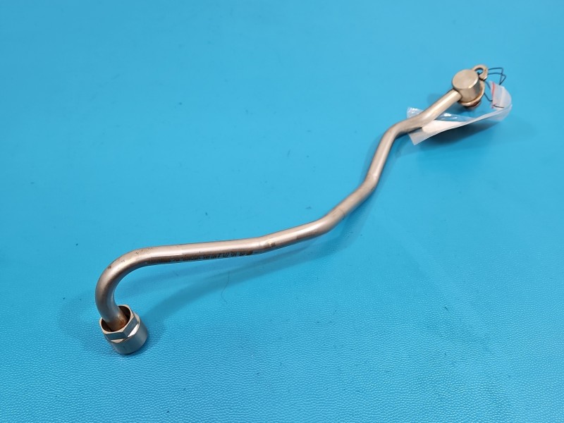 Przewód smarowania turbiny Skoda Octavia IV 2.0 tdi 05L145771J