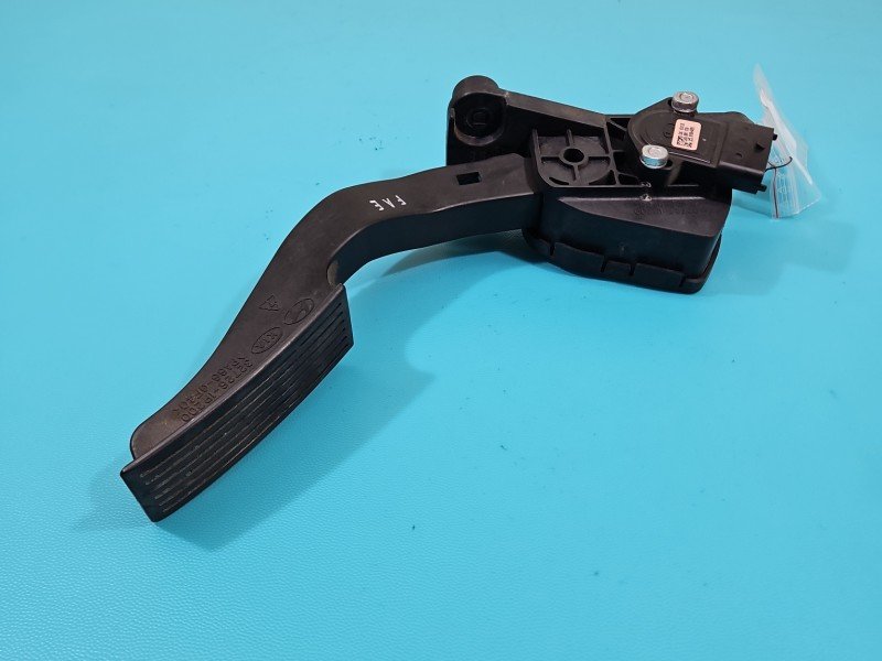 Pedał gazu potencjometr Kia Venga 35190-4A501, 32727-1P200 1.4 crdi Pedał gazu potencjometr Kia Venga 35190-4A501, 32727-1P200 1.4 crdi