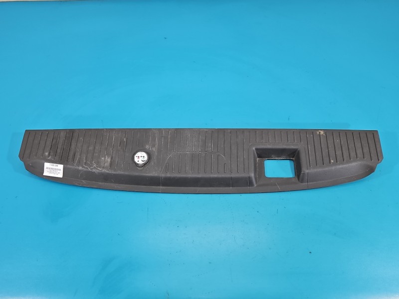 Osłona ZAŚLEPKA PLASTIK bagażnika, ET76-R40352-BEW Ford Transit Courier 14-23