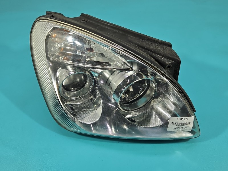 Reflektor prawy lampa przód Kia Carens III 06-13 EUROPA