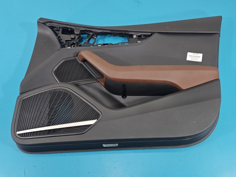 Tapicerka drzwi przód prawa boczek Audi A4 B9 8W0867134