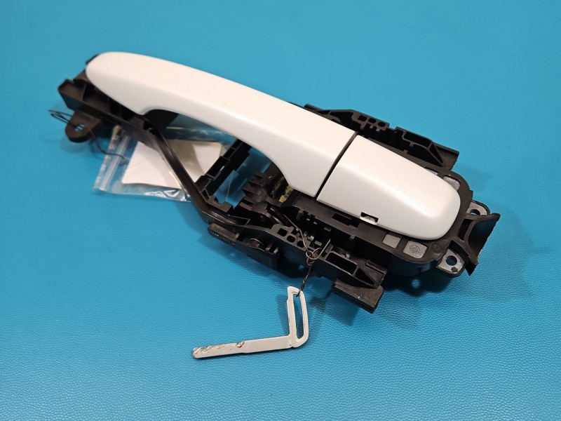 Klamka przód lewa zewnętrzna Volvo V40 II 12- 31276164