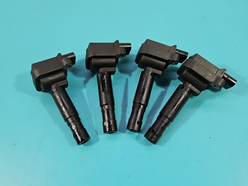 Cewka zapłonowa Mercedes W203 1.8 KOMPRESOR 4 szt A0001501590, 040100042