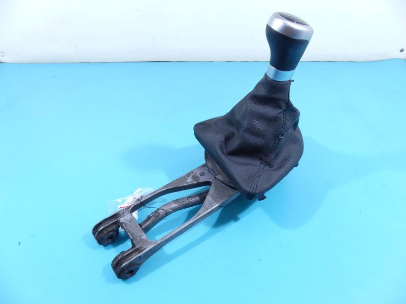 DŹWIGNIA LEWAREK WYBIERAK LINKI BMW E87 2.0d N47