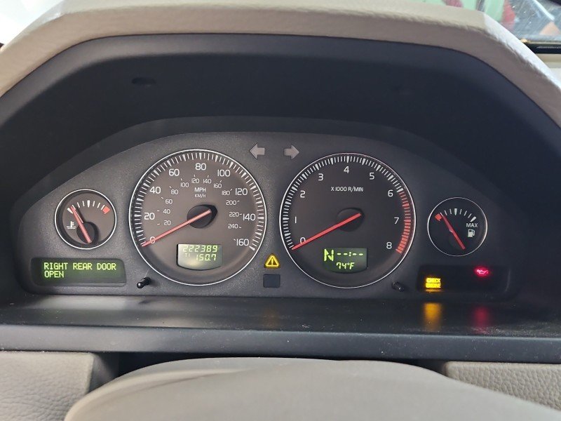 Licznik Volvo XC90 I 02- 30682279 2.9 T6 EUROPA