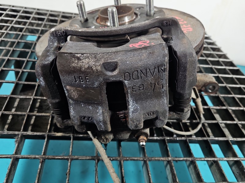 Zacisk przód prawy Kia Rio IV 16-23 1.2 16V (G4LF)