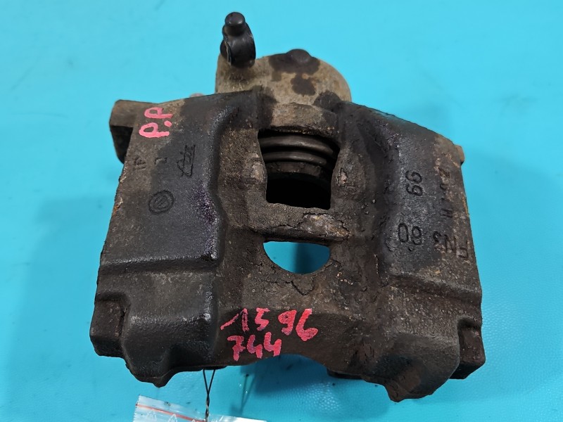 Zacisk przód prawy Alfa romeo 159 1.8 16V Z18XER