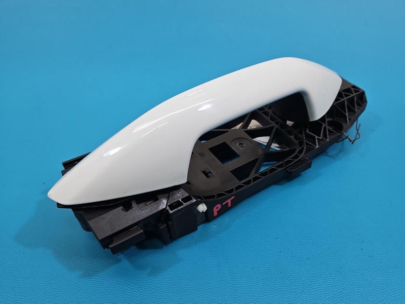 Klamka tył prawa zewnętrzna Skoda Octavia IV 8V0839885