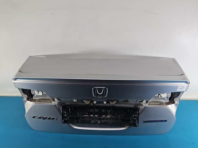Klapa tył Honda Civic VIII UFO sedan 4d srebrny nh-700m