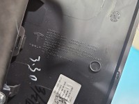 Kratka nawiewu Tesla Model Y 20230402-0678 EUROPA