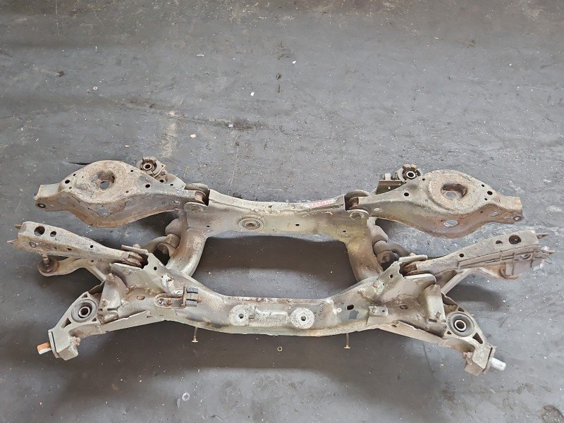 Tylna belka oś tył Infiniti FX I 3.5 V6 Tylna belka oś tył Infiniti FX I 3.5 V6