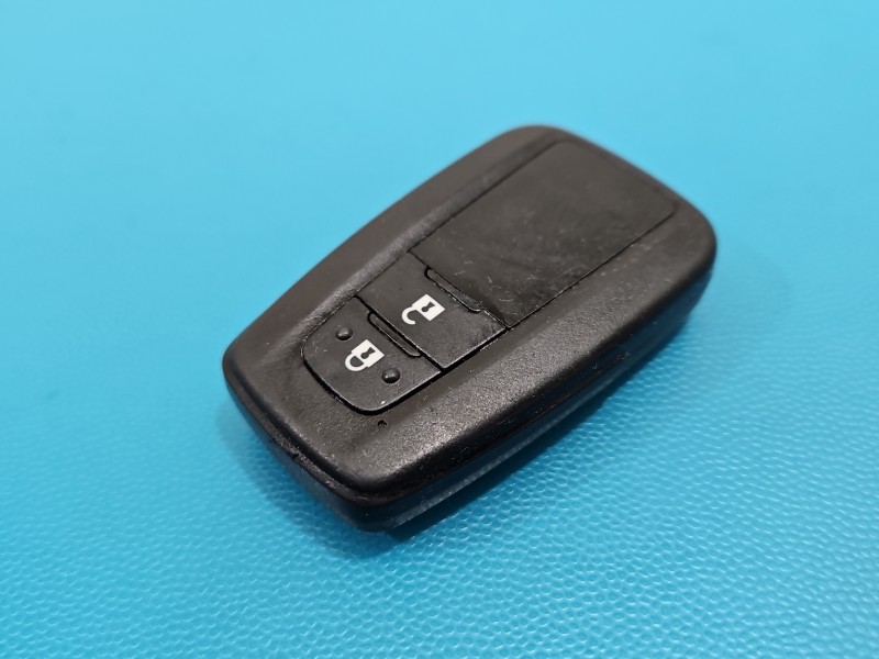 PILOT KLUCZYK KEYLESS Toyota C-HR I 16-23 MR11024