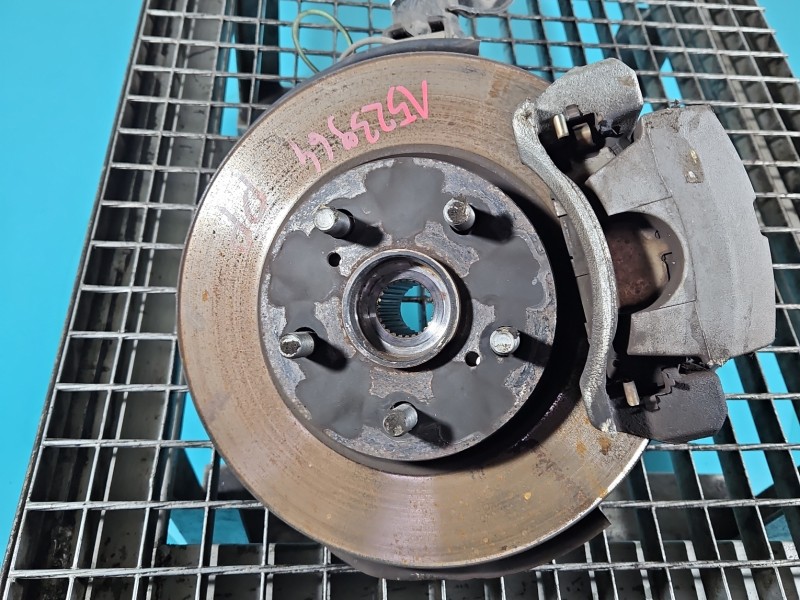 Zwrotnica prawa piasta przód 1.8 VVTI LEXUS CT 10-22