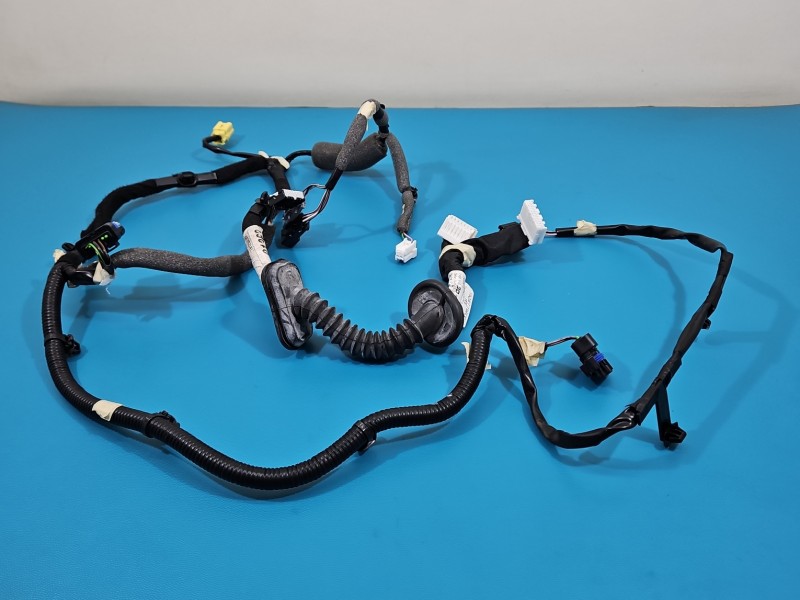 Instalacja Wiązka drzwi przód lewych Renault Kadjar 241255080R