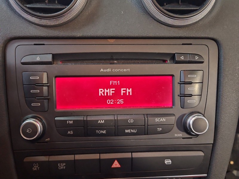 Radio fabryczne Audi A3 8P 8P0035186P radioodtwarzacz