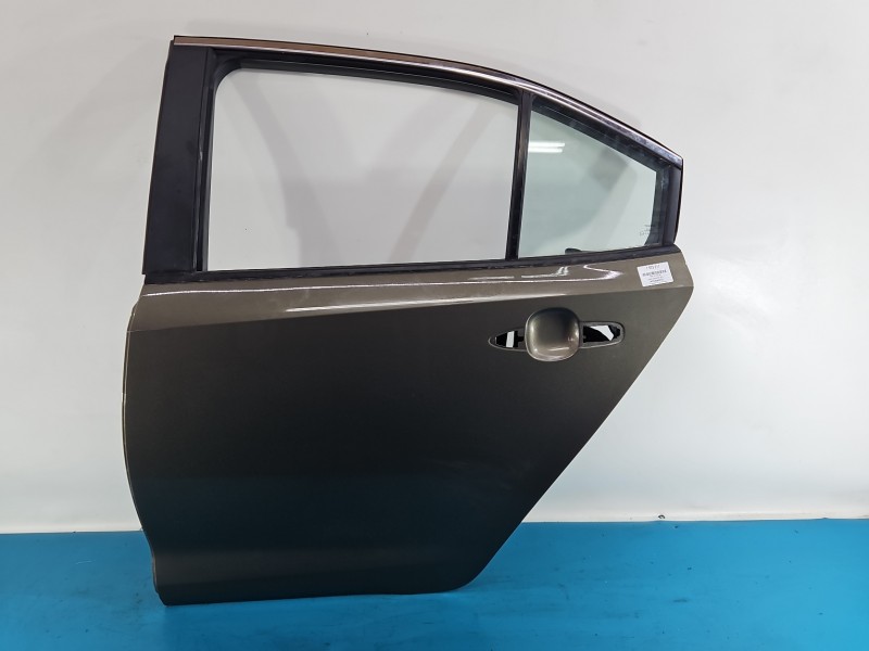 Drzwi tył lewe Toyota Corolla E21 19- sedan 4d 6X1