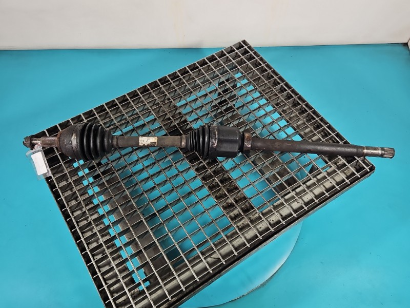 Półoś przód prawa Renault Trafic III 2.0 dci manual