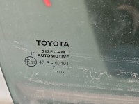 Szyba drzwi tył prawa Toyota Corolla E16 E18 13- sedan