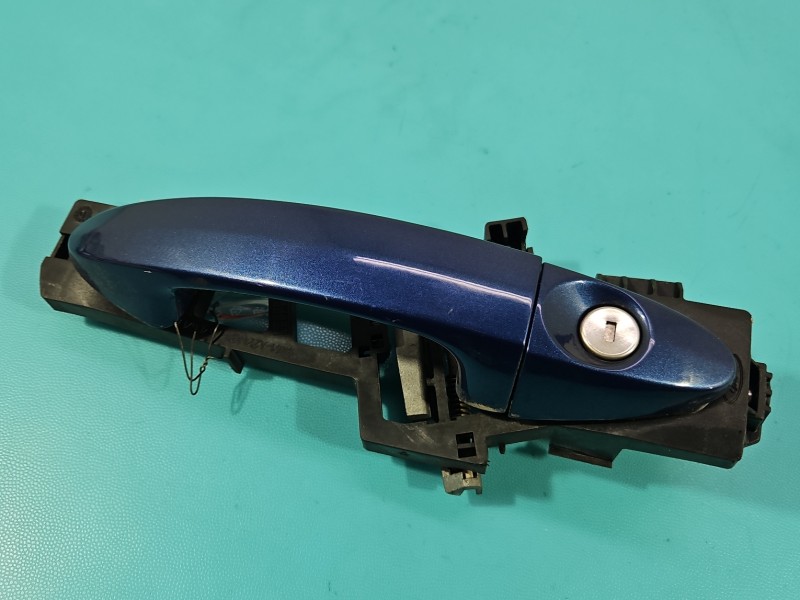 Klamka przód lewa zewnętrzna Ford Fiesta Mk7 8A61-A224A37-AG