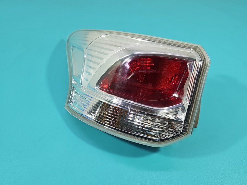 Lampa tył lewa błotnika Mitsubishi Outlander III 12-22 HB EUROPA 8330A787