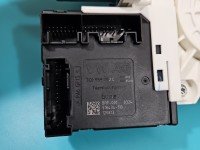 Podnośnik przód prawy Vw Jetta VI 812633758, 3C0959792C 4d