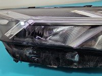 Reflektor prawy lampa przód Dacia Sandero III 20- EUROPA