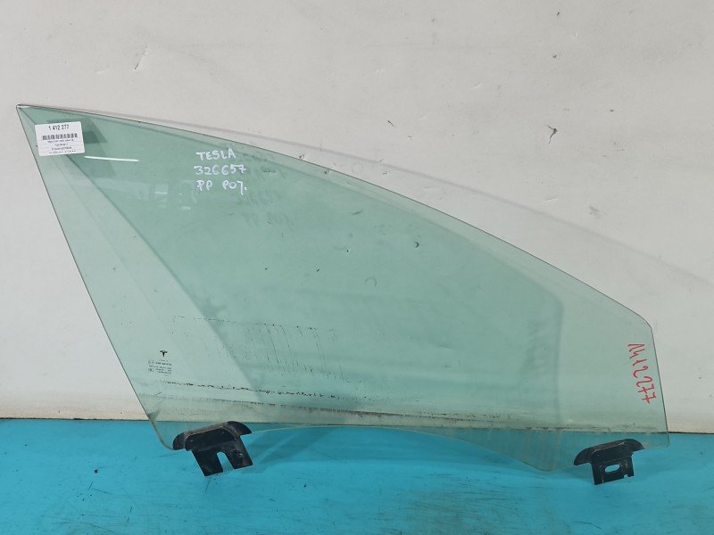 Szyba drzwi przód prawa Tesla Model S HB