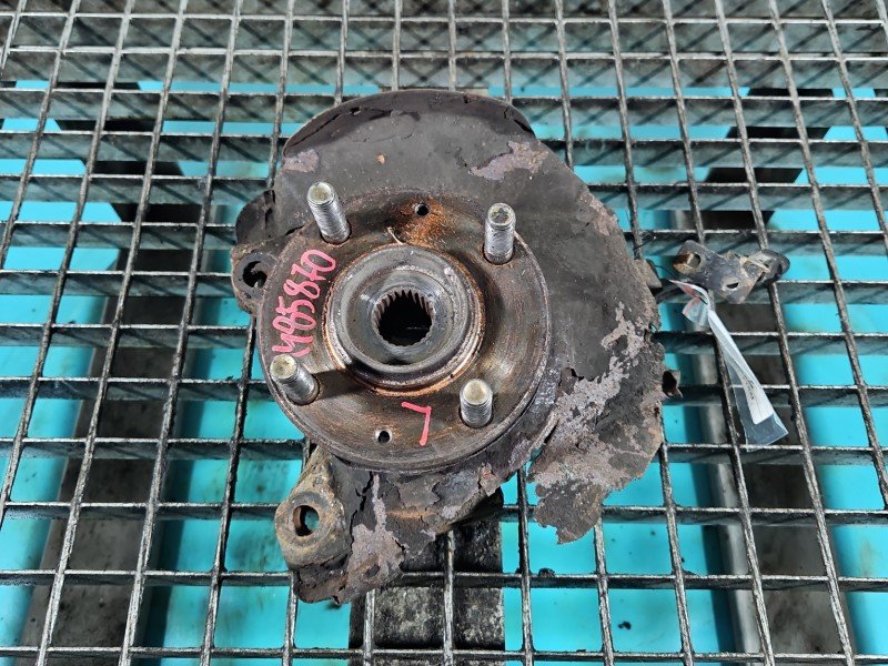 Zwrotnica lewa piasta przód 1.0 8v Kia Picanto I Zwrotnica lewa piasta przód 1.0 8v Kia Picanto I