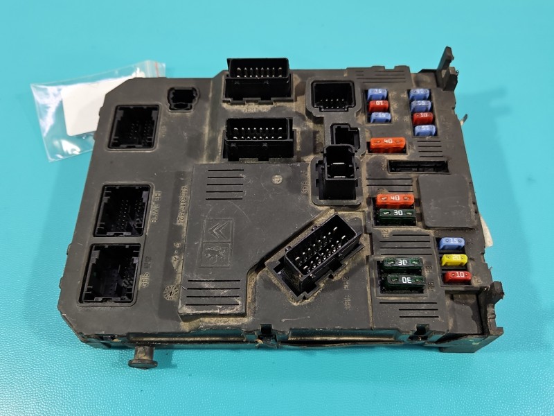 Sterownik moduł CITROEN, brak zatrzasków, otwierany Citroen Berlingo I S118085320F, 9657999680