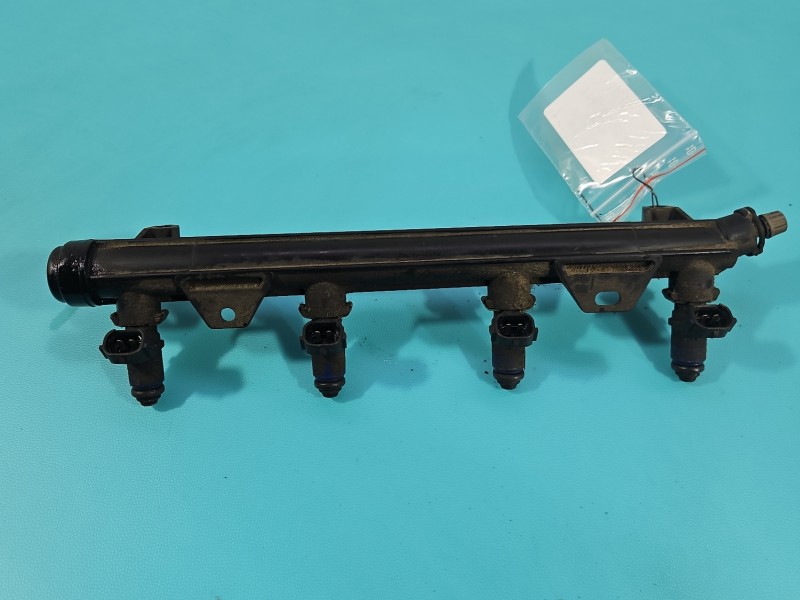 Wtryskiwacz listwa wtryskowa 036906031AB, 036133319BH Seat Ibiza III 6L 1.4 16V 75KM