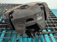 Zacisk przód prawy Peugeot 5008 2.0 hdi