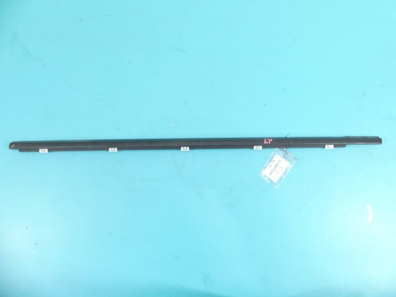 Listwa drzwi przód lewa Hyundai I30 III 16- Listwa drzwi przód lewa Hyundai I30 III 16-