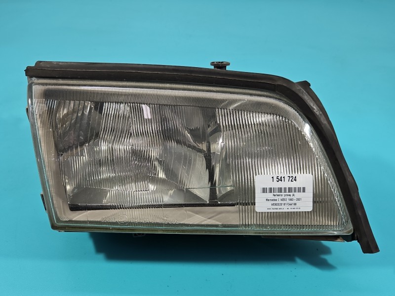 Reflektor prawy lampa przód Mercedes W202 EUROPA