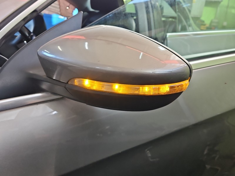 Lusterko lewe pin Vw Passat CC sedan 4d kolor LC8Y europa