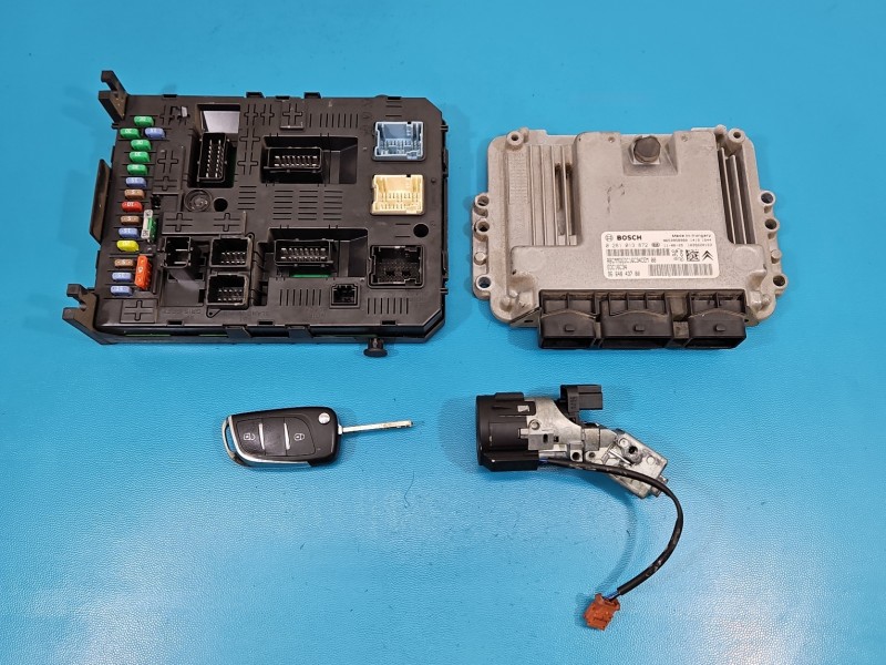 Komputer Sterownik silnika Peugeot Partner II 1.6 hdi 0281013872, 9664843780